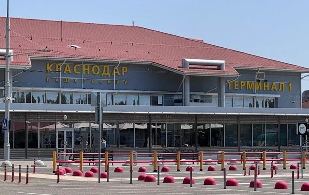 Попри атаки дронів: РФ вперше з 2022 року відкрила аеропорт Краснодара