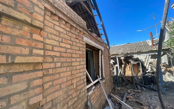 На Днепропетровщине из-за обстрела погибла женщина, двое мужчин ранены