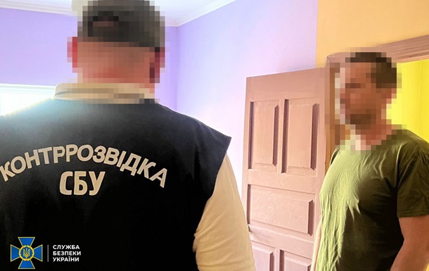 Затримано ділків, які оформлювали чоловіків  викладачами  неіснуючих ліцеїв