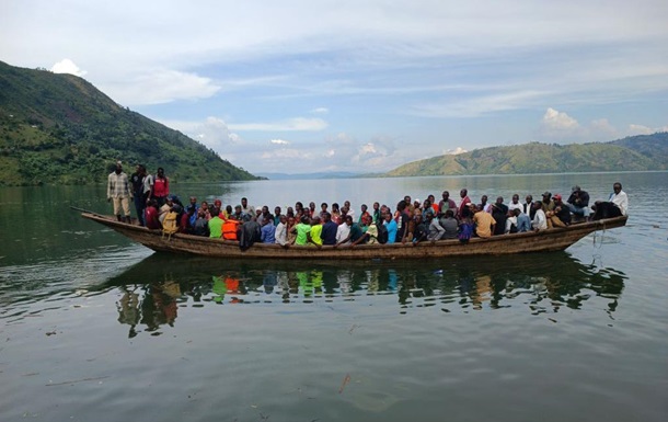 На річці Конго загинули майже 200 людей в аваріях човнів