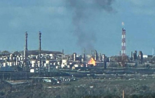 Дроны нанесли удар по НПЗ в российском городе