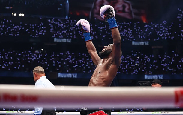 Кроуфорд прокомментировал победу над Альваресом