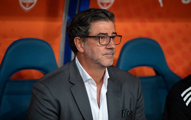 Провал в лиге заставил обидчика Шахтера уволить тренера