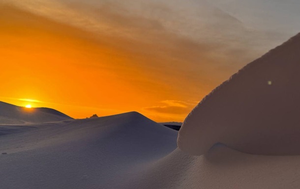Антарктическое чудо: на станции Вернадского зафиксировали застывшие волны и