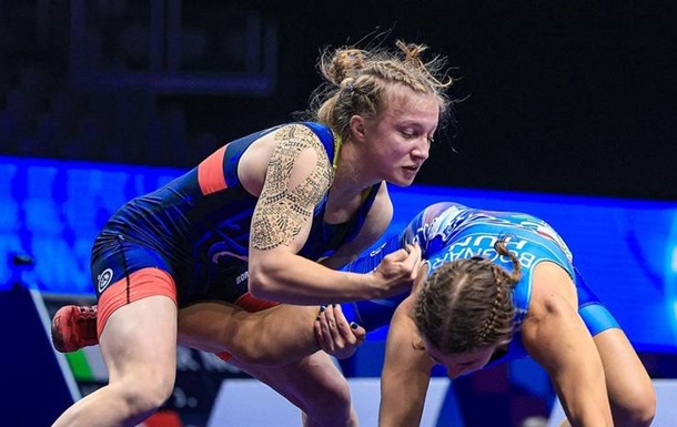 Україна розпочала ЧС-2025 з вільної боротьби з нагороди