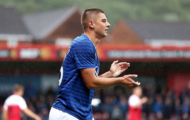 Эвертон может усилить позицию Миколенко свободным агентом