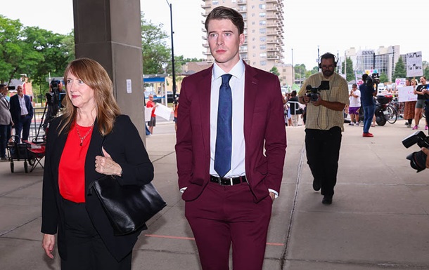 Скандал вокруг экс-вратаря НХЛ: игрок не будет подписывать новое соглашение