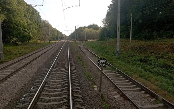 Массовые задержки. Удары РФ по железной дороге