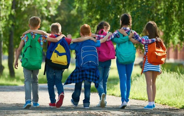 Кабмин расширил действие программы Пакунок школяра