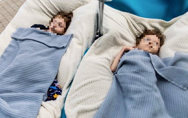 На Донеччині 10-річний хлопчик понад рік сам доглядав за братами-інвалідами