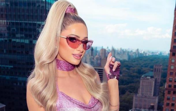 Пэрис Хилтон обустроила отдельную комнату для солнцезащитных очков