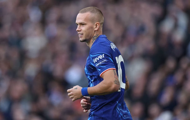 Михайло Мудрик вирішив порадувати вболівальників бігом на короткі дистанції