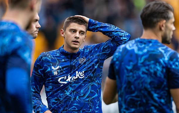 Миколенко очень плохо отыграл в матче Ливерпуль-Эвертон после травмы