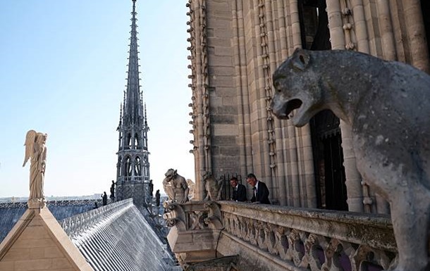 Вежі Нотр-Даму відкрили вперше після пожежі