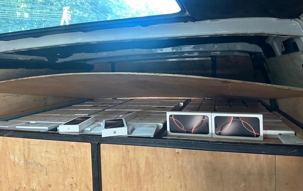 На границе с Польшей изъяли рекордную партию iPhone