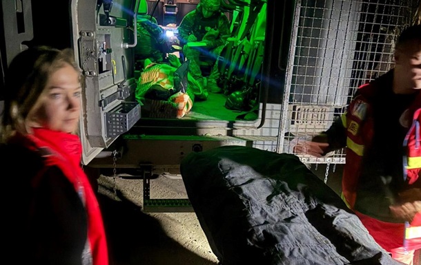 У Куп янську на порозі школи підірвалася волонтерка