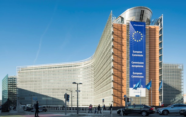  Стена дронов  на востоке ЕС: Венгрию и Словакию не пригласили на совещание