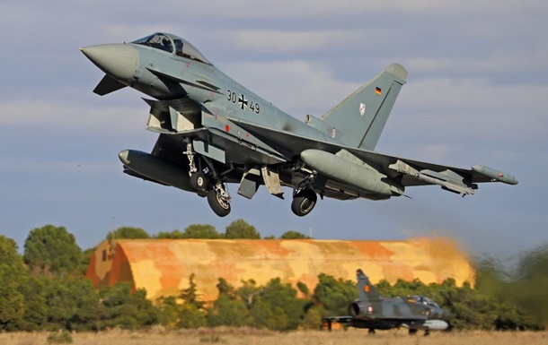 Германия потратит €1,2 млрд на модернизацию Eurofighter - СМИ