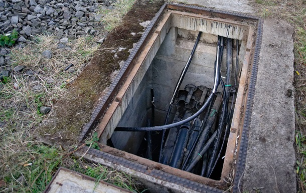 У Німеччині паралізували залізницю, перерізавши кабелі