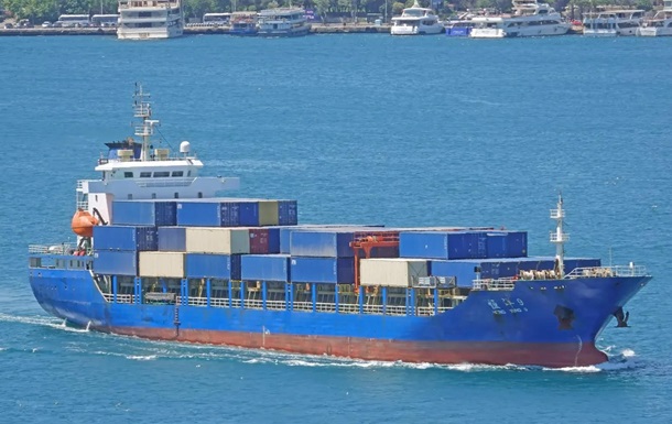 ЗМІ дізнались про візити китайського судна у Крим