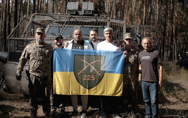 БФ молодіжної ініціативи «Надія», Валерій Дубіль та Артем Чаплигін доставили на схід РЕБи, засоби живлення та звʼязку