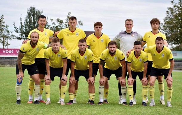 Футболістам-аматорам перенесли матч через весілля гравця