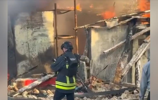 Удар по Сумах: є влучання та руйнування