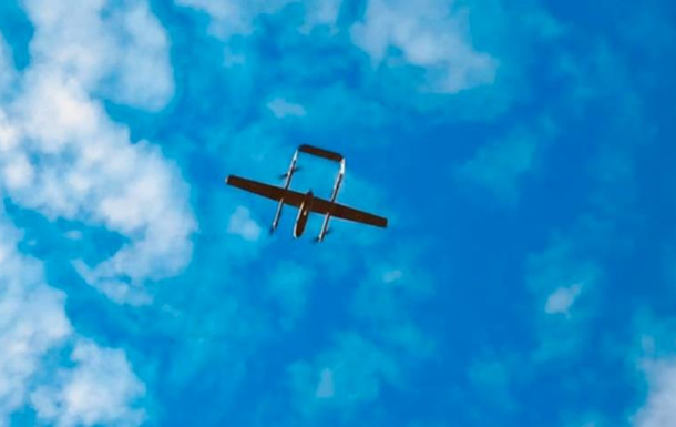 Над военной базой во Франции заметили несколько дронов