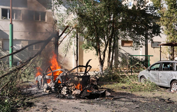 Росіяни обстріляли Херсон з артилерії: загинула жінка