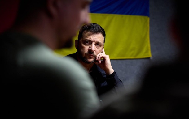 Зафіксовано, ймовірно, угорські дрони - Зеленський