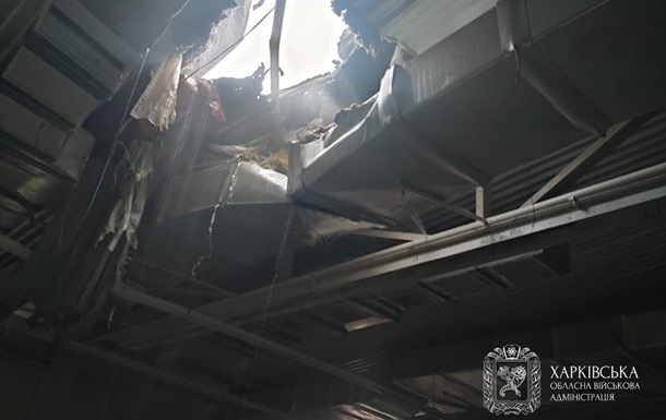 В Харькове российский дрон попал в крышу мебельного магазина, есть раненые