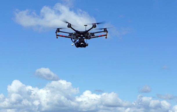 В Швеции возле базы ВМС заметили неизвестные дроны