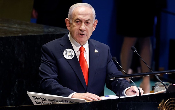 Що приховано за QR-кодом на піджаку Нетаньягу