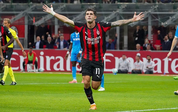 Милан выходит в лидеры чемпионата благодаря победе над Наполи