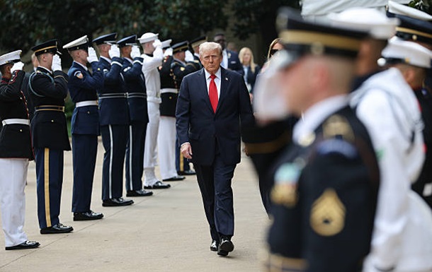 Трамп захотел присоединиться к срочному сбору генералов