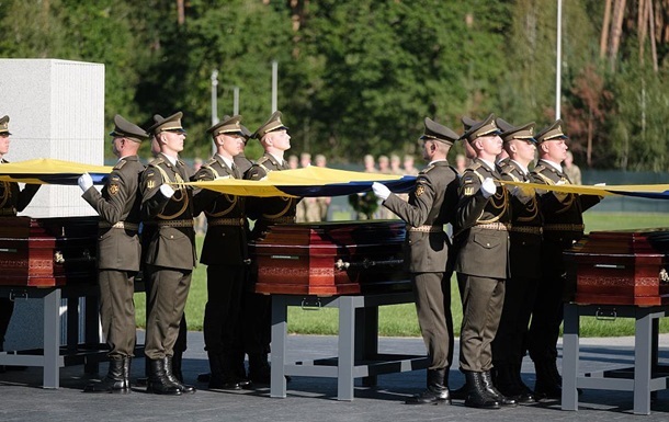 На НВМК похоронили уже 108 украинских защитников