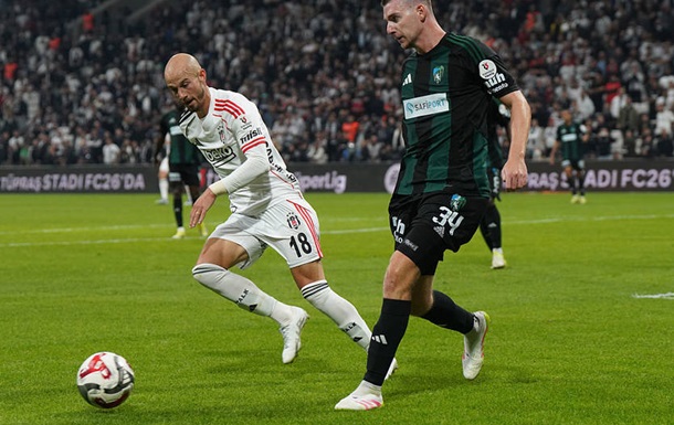 Украинец стал автором досадного автогола в Турции