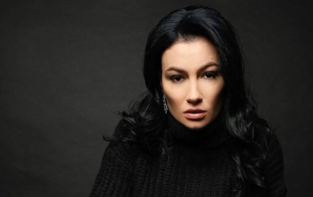 Анастасия Приходько кардинально изменила цвет волос