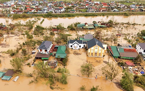 Тайфун вдарив по В’єтнаму: 19 загиблих 