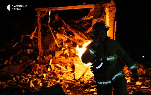 Руйнування і пожежі: у Харкові чотири влучання