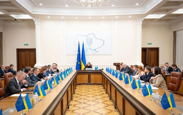 Правительство одобрило отправку военных в центр НАТО-Украина в Польше