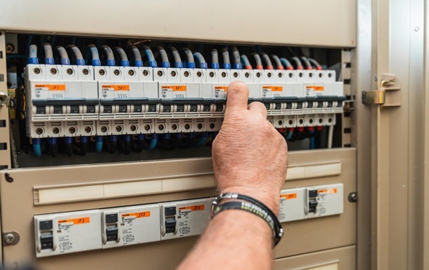 В Днепре после загадочной вспышки фиксируются перебои с электричеством