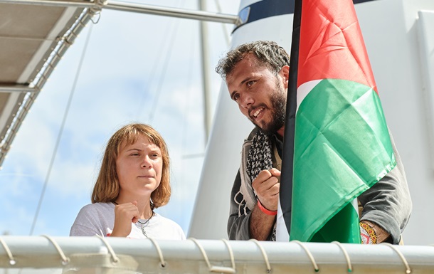 Израиль перехватил суда с гуманитаркой для Газы и Гретой Тунберг на борту