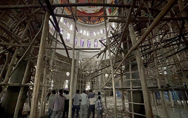 В Эфиопии обрушилась церковь: 30 погибших и 200 пострадавших