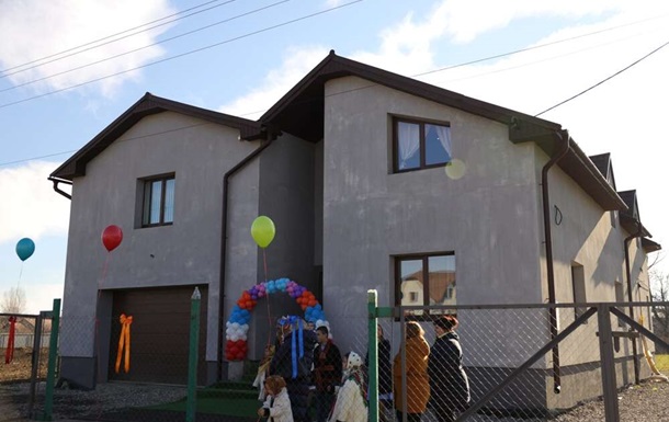 В Україні підвищили виплати батькам-вихователям і прийомним батькам