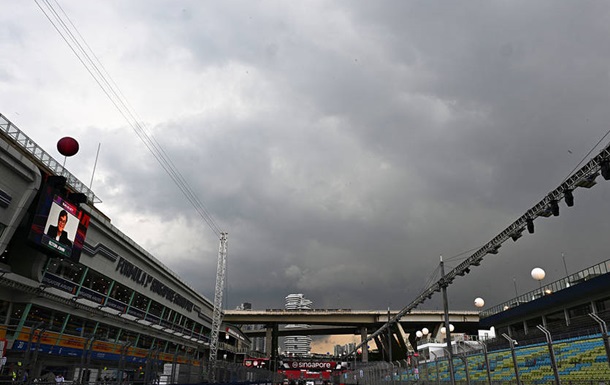 На Гран-прі Сінгапуру постала загроза для гонщиків через спеку