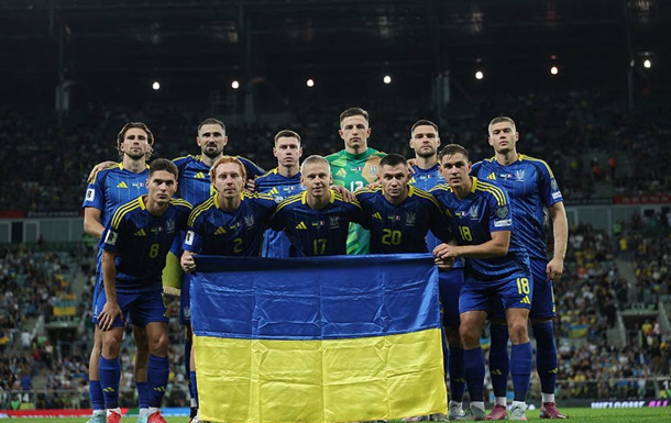 Ребров не зміг уключити Зінченка до заявки, але його порадував Маліновський