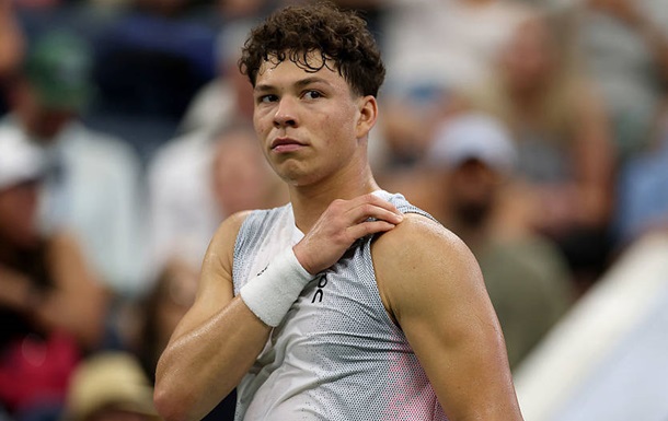 Стартовый провал: шестая ракетка мира проиграла матч в Шанхае