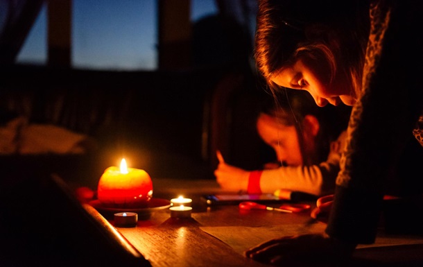 На Донетчине гремели взрывы: три города без света