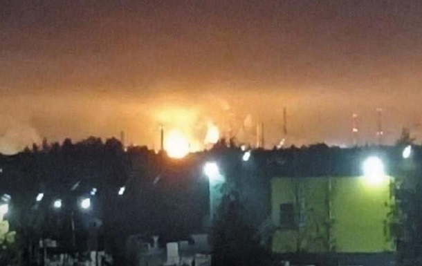 В Росії уражено НПЗ і ракетний корабель - Генштаб